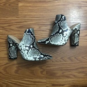 SNAKE PRINT HEELED MULES